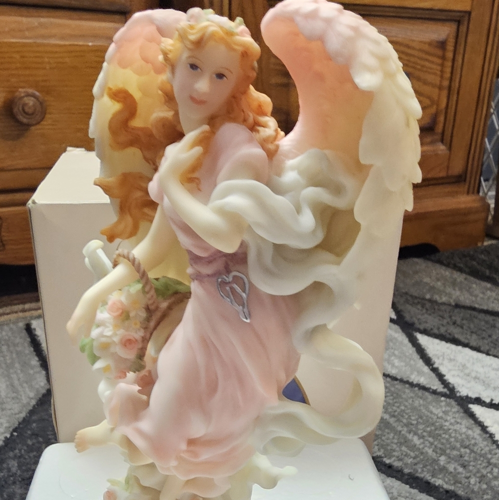 Seraphim #8157 Classics Angel Figurine Heaven On Earth April Springs Blossom
